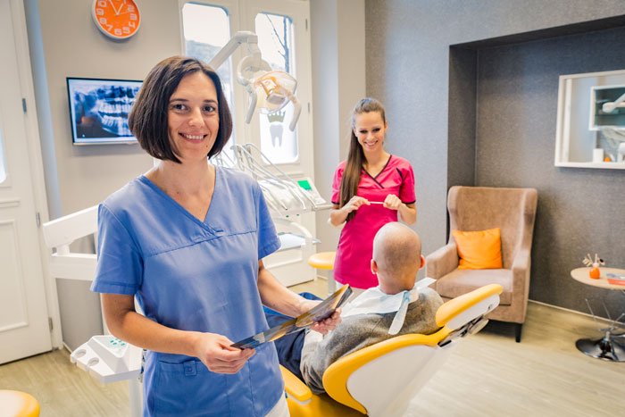 Equipe de la clinique Kiralydent