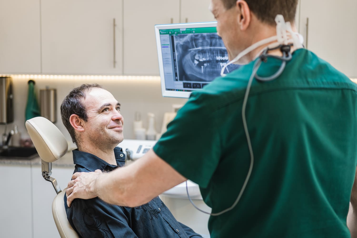 dentiste avec patient