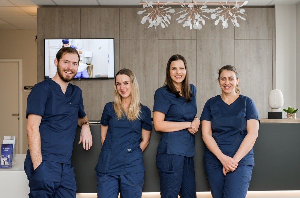 les médecins de la clinique Art n hair